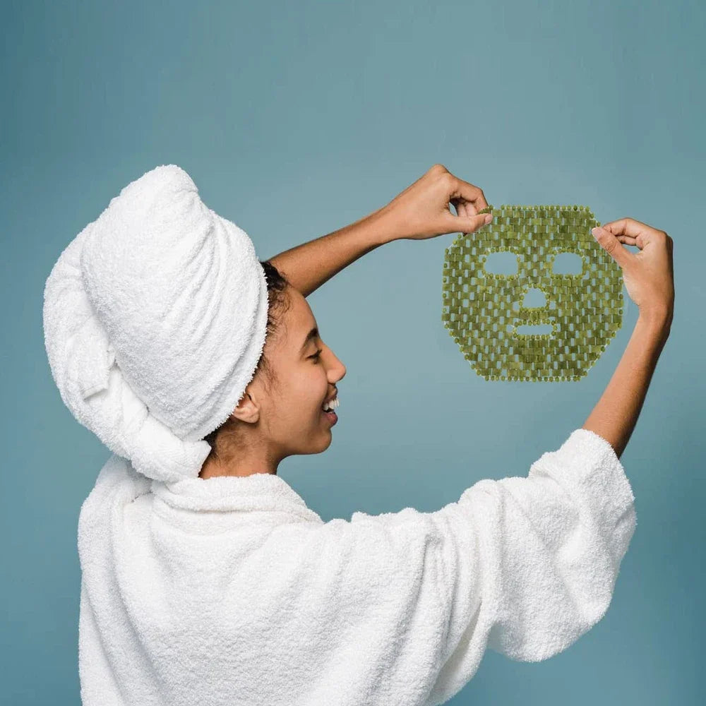 Naturalna Maska do Twarzy z Jadeitu – Przeciw Obrzękom i Zmarszczkom