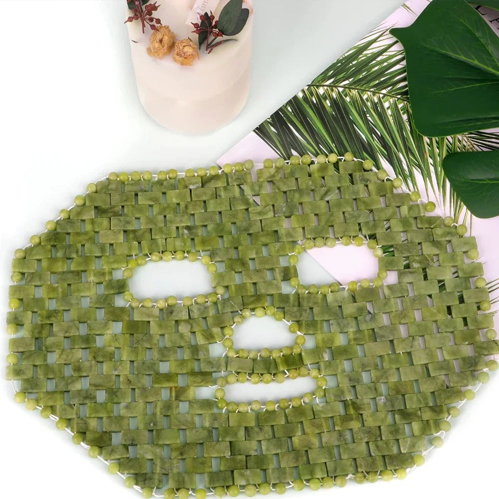 Naturalna Maska do Twarzy z Jadeitu – Przeciw Obrzękom i Zmarszczkom