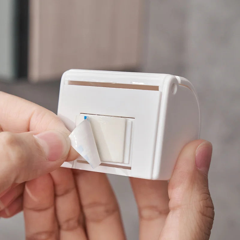 Uchwyt pod prysznic na maszynkę do golenia  i nie tylko